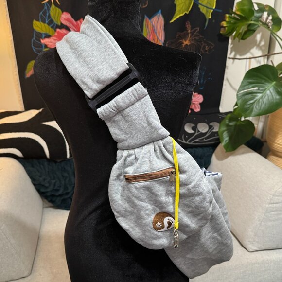 TIMETUU Pet Gear: Reversible Cross-Body Pet Sling Pet Carrier, Grey/Blue Stripe - Picture 2 of 16